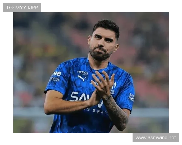 内维斯与罗德里：控场后腰的战术角色差异解析