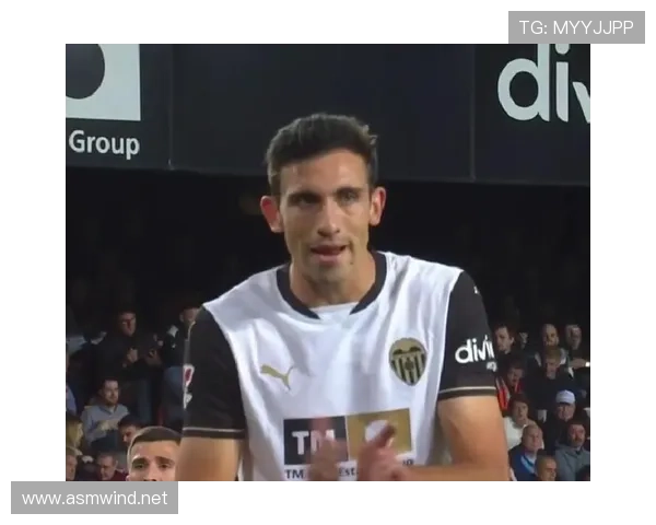 瓦伦西亚保级形势出现变化,球队赛季稳定性面临进一步考验 瓦伦西亚保级形势出现变化,球队赛季稳定性面临进一步考验